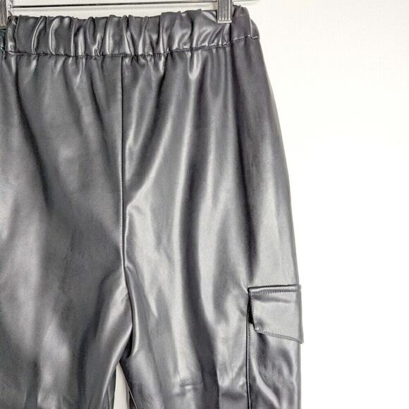 Lovers + Friends Black Vegan Faux Leather Cargo Pants Jogger Utility Size Medium - Picture 12 of 15